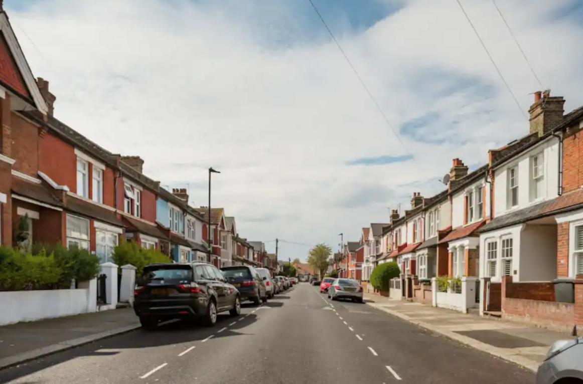 Hatton Homes: Tottenham London Exterior foto